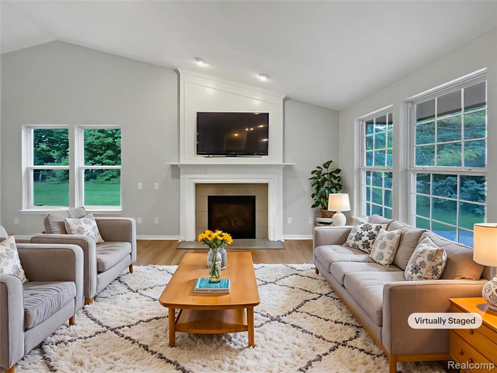9657 Rockland, Redford, MI 48239 — Photo 2