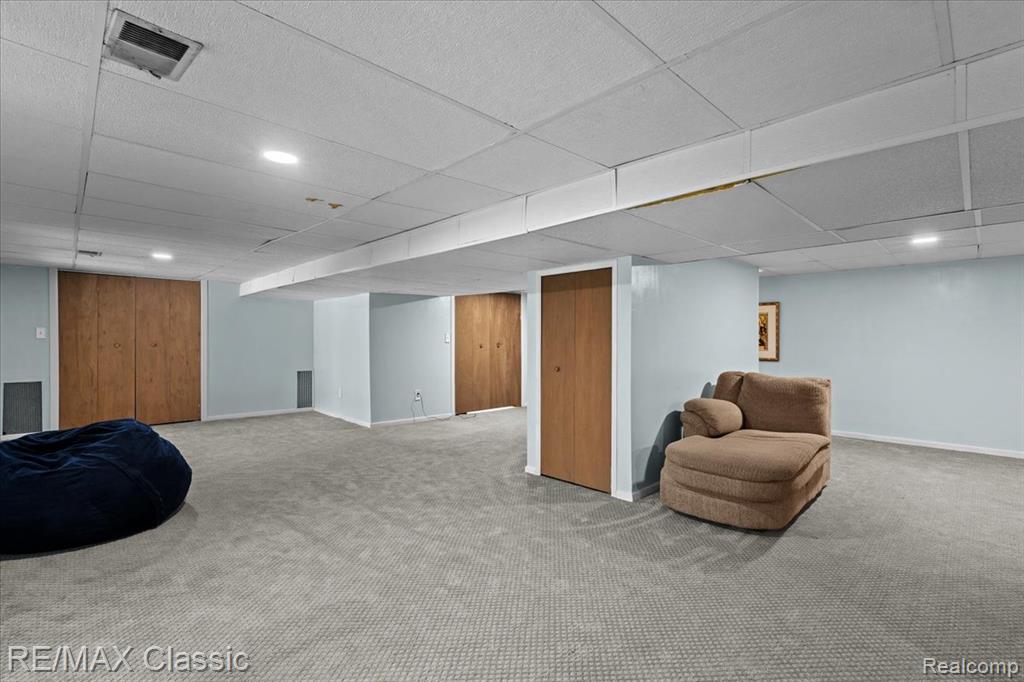 5067 Oakwood Court, Commerce Twp, MI 48382 — Photo 34