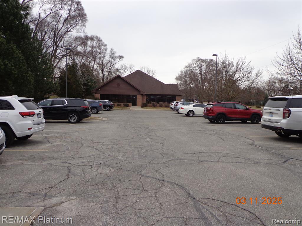 415 ROUNDS Drive, Fenton, MI 48430 — Photo 2