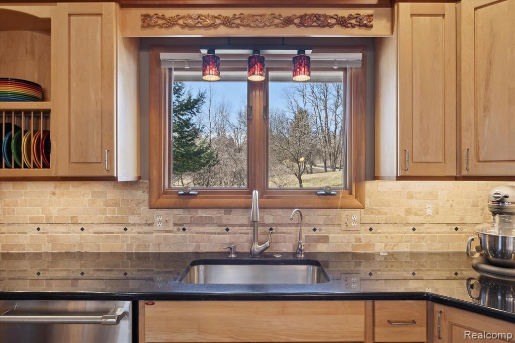 5836 DUTCH HILL Drive, Ann Arbor, MI 48105 — Photo 16