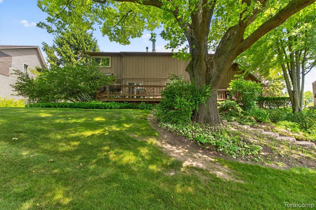 9968 Timothy Lane, South Lyon, MI 48178 — Photo 54