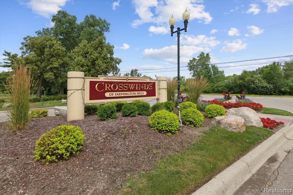 38819 Country Circle, Farmington Hills, MI 48331 — Photo 30
