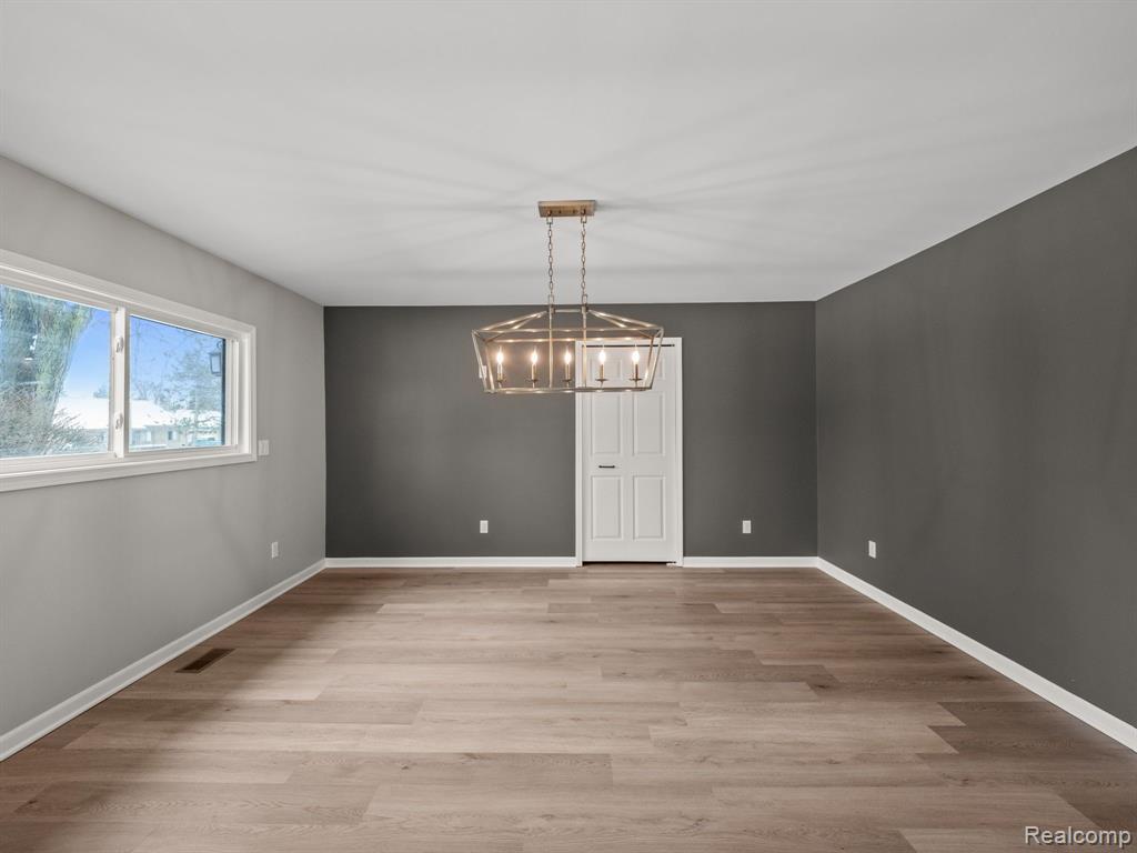 6866 SERENITY Drive, Troy, MI 48098 — Photo 19