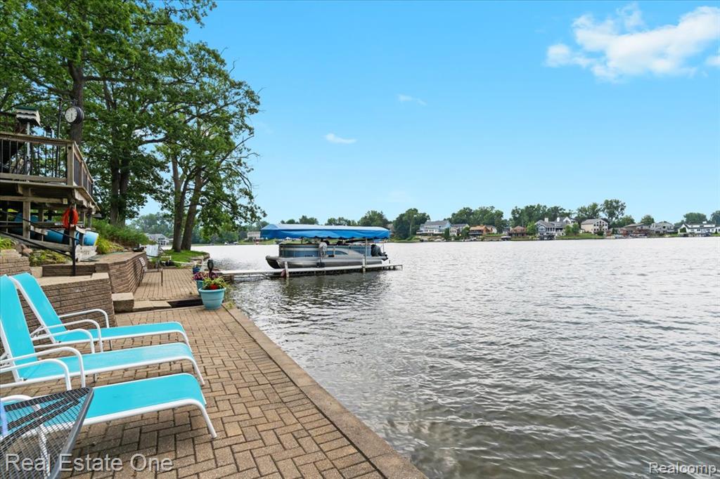265 Oak Island Drive, Wolverine Lake, MI 48390 — Photo 40