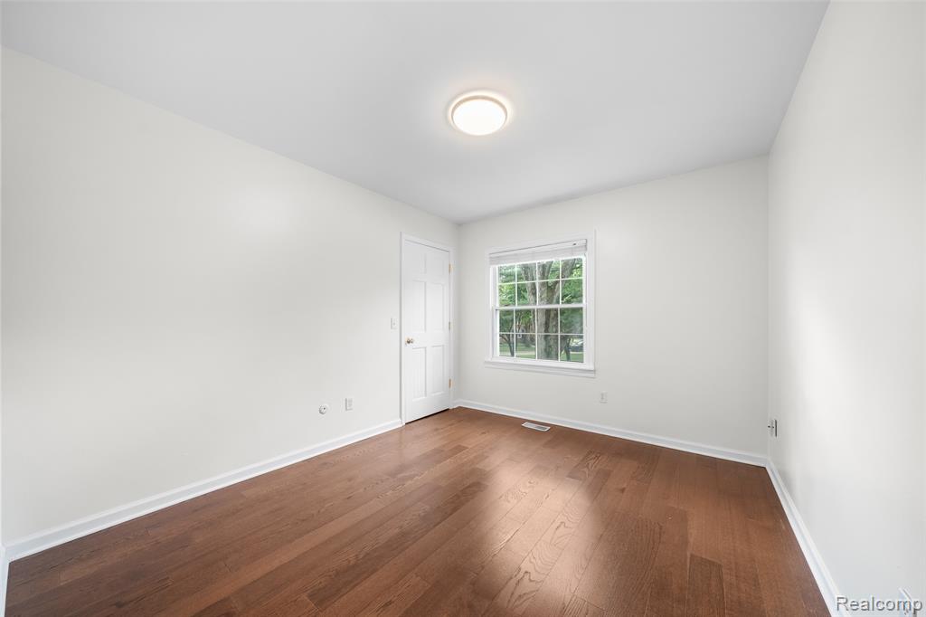 560 Billingsgate Court, Bloomfield Hills, MI 48301 — Photo 19