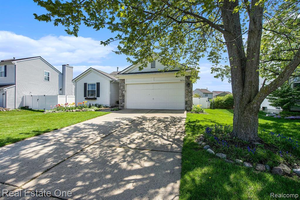 7473 OAKLAND HILLS Drive, Ypsilanti, MI 48197 — Photo 5