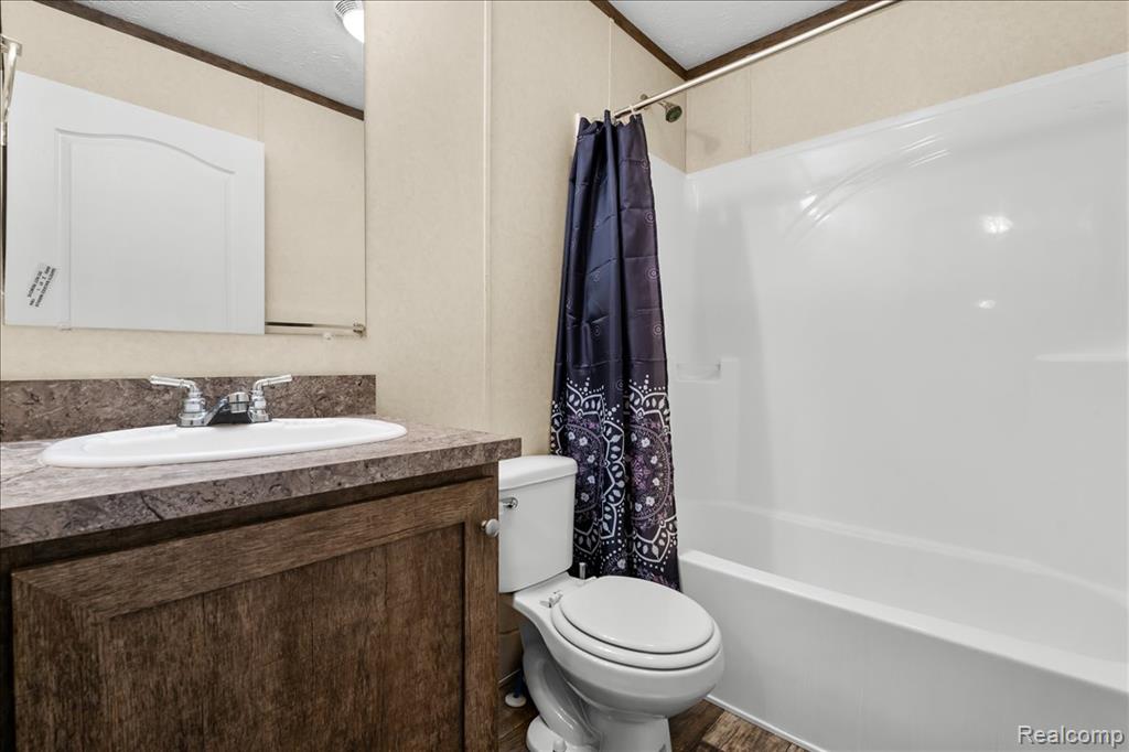 11731 Valerie Lane, Whitmore Lake, MI 48189 — Photo 18