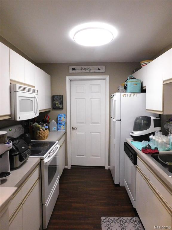 44872 Marigold Drive, Sterling Heights, MI 48314 — Photo 14