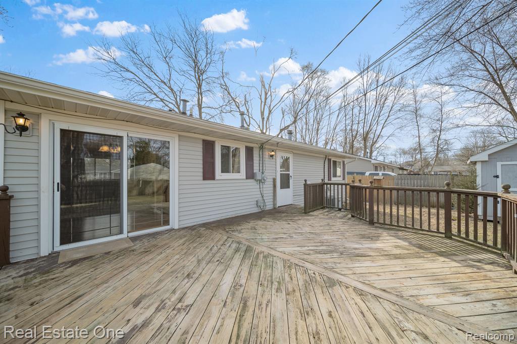 417 HAZE, Pinckney, MI 48169 — Photo 18