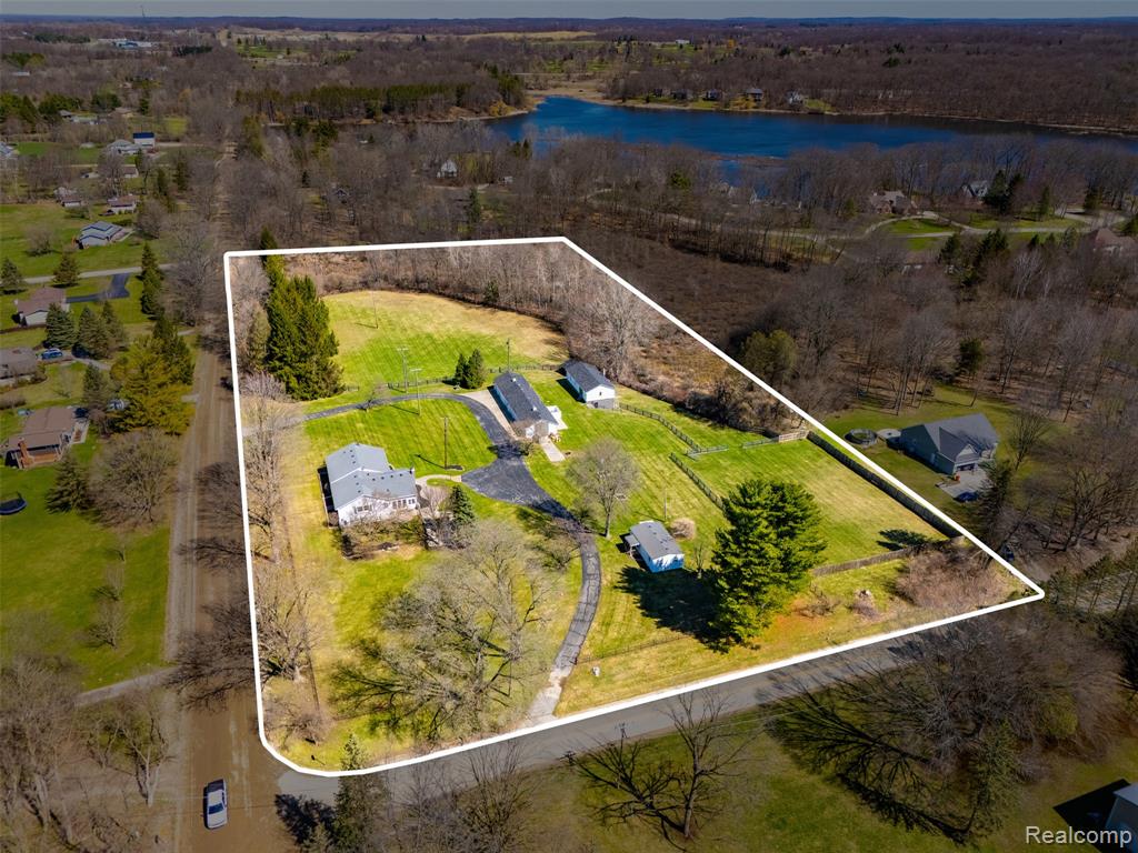 8636 Tindall Road, Davisburg, MI 48350 — Photo 4