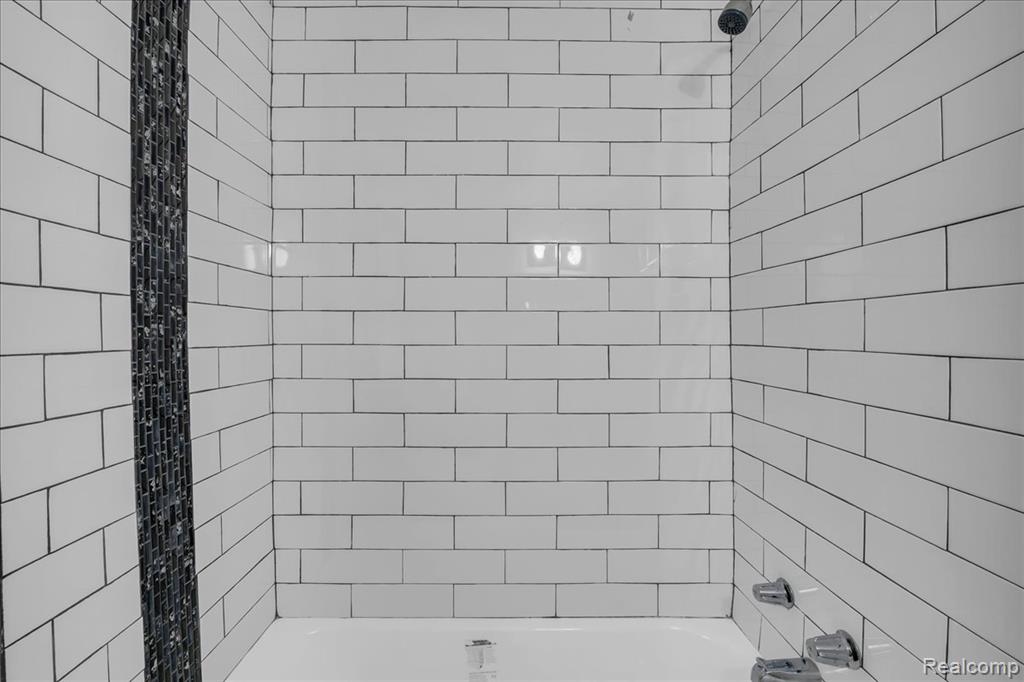 8882 Warwick Street, Detroit, MI 48228 — Photo 15