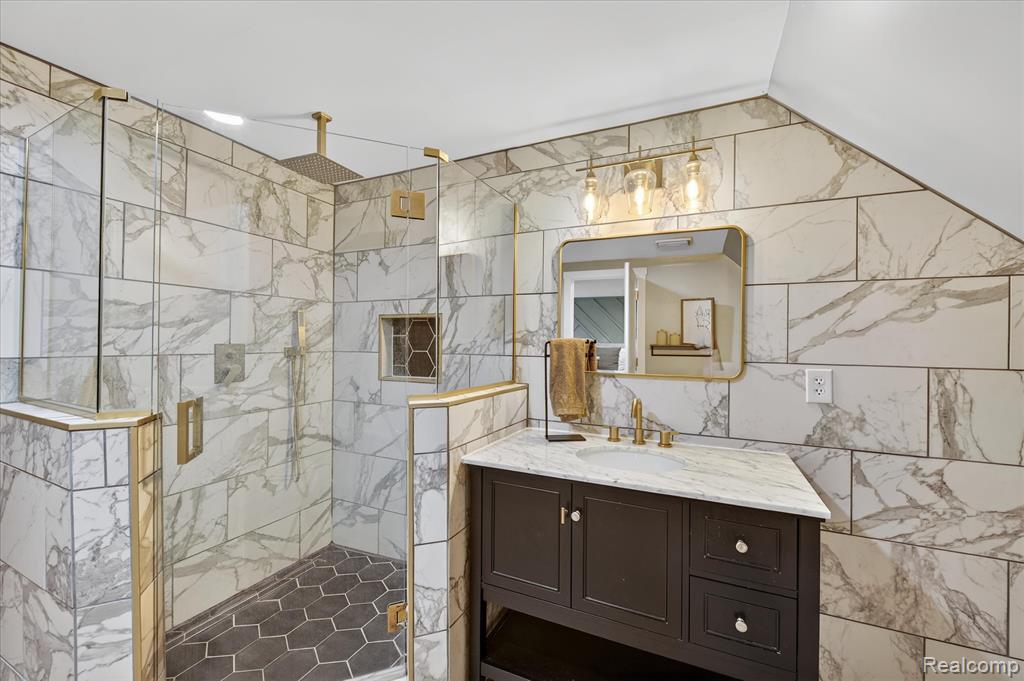933 Abbey Lane, Milford, MI 48381 — Photo 20