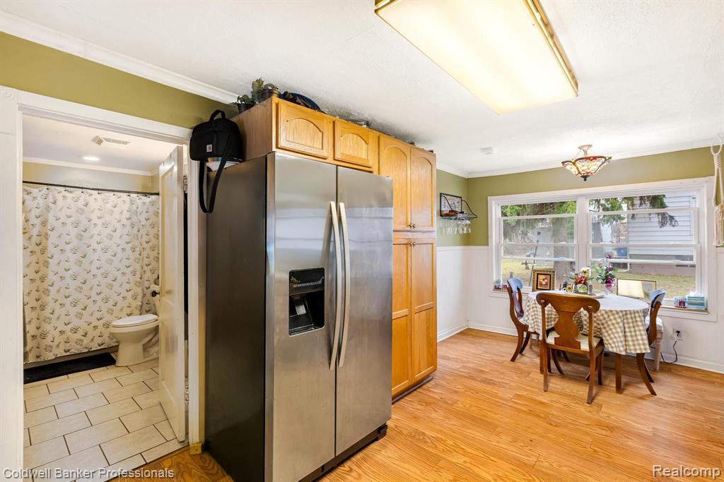 407 OAKLAND Street, Holly, MI 48442 — Photo 10