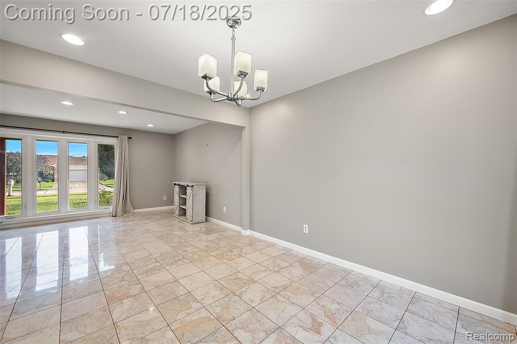 4152 Bloomfield Drive, Sterling Heights, MI 48310 — Photo 17
