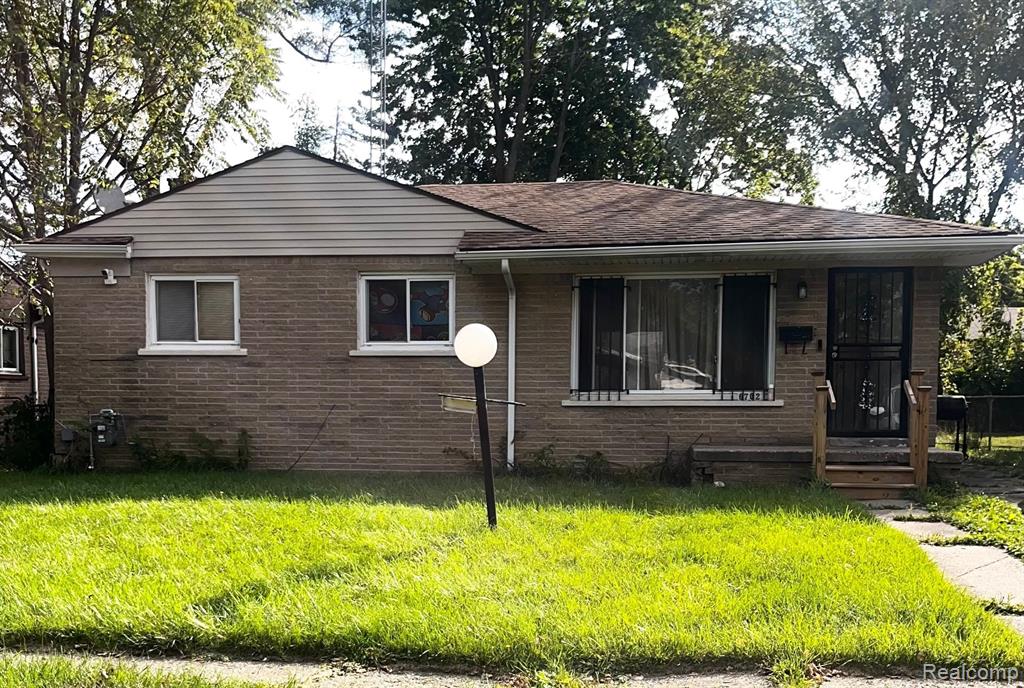 6702 CRANWOOD Drive, Flint, MI 48505 — front exterior