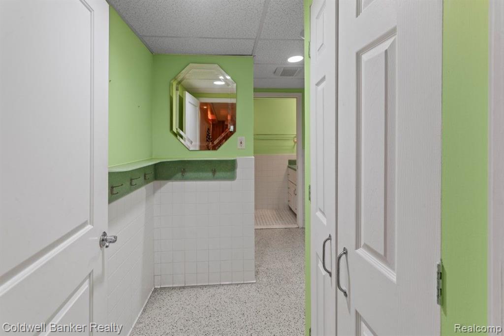 8027 EMERALD Lane W, Westland, MI — Photo 27