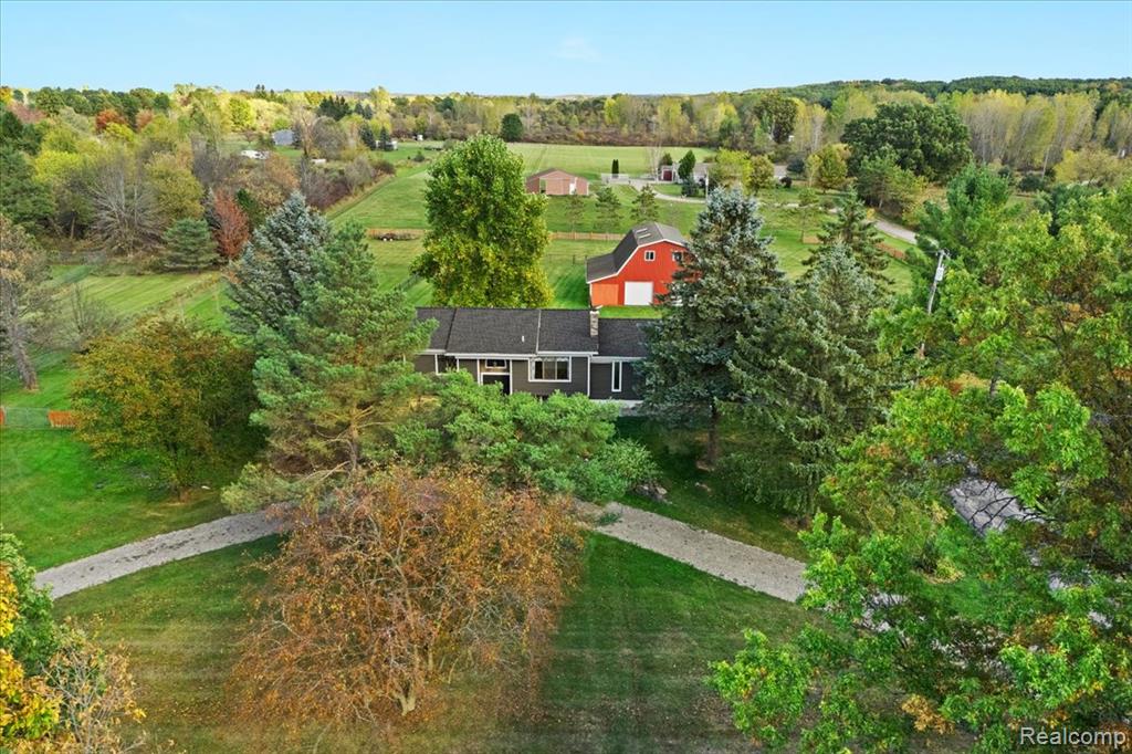 1570 Thayer Road, Ortonville, MI 48462 — Photo 37