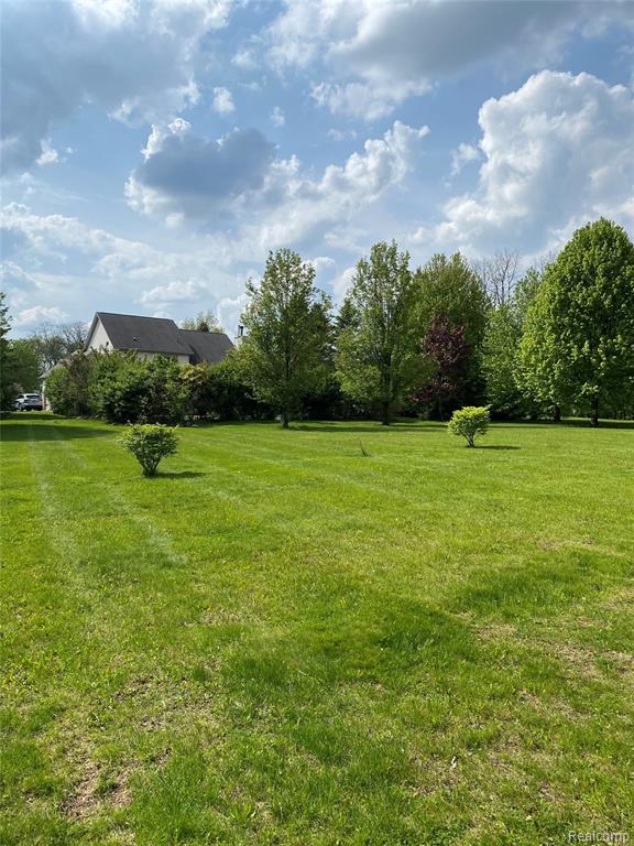 1802 Mist Wood Drive, Howell, MI 48843 — Photo 19