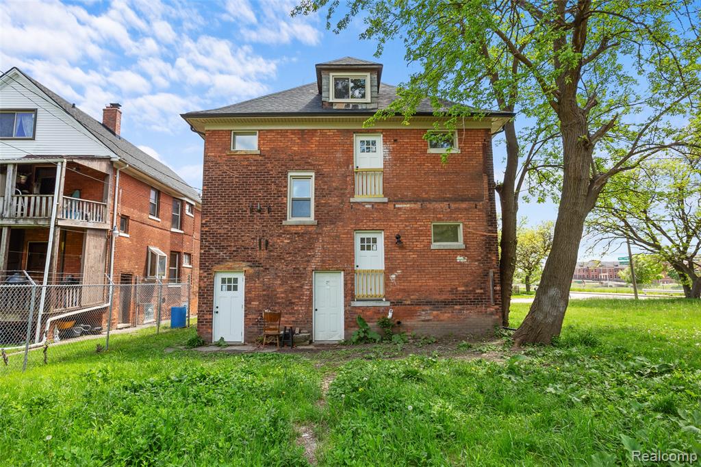 900 Hazelwood Street, Detroit, MI 48202 — Photo 34