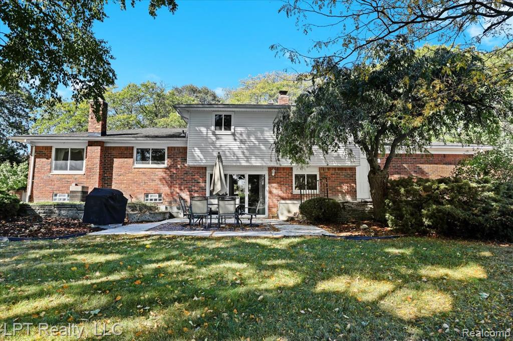 6378 Emerald Lake Drive, Troy, MI 48085 — Photo 49