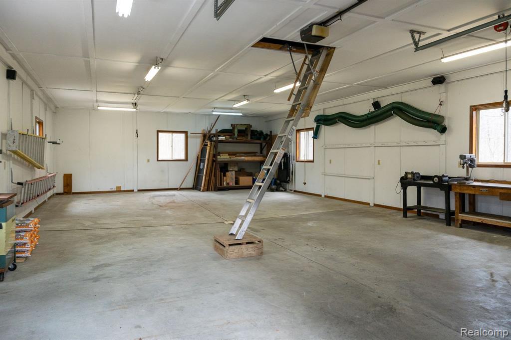 545 JUDI ANN Lane, Holly, MI 48442 — Photo 35