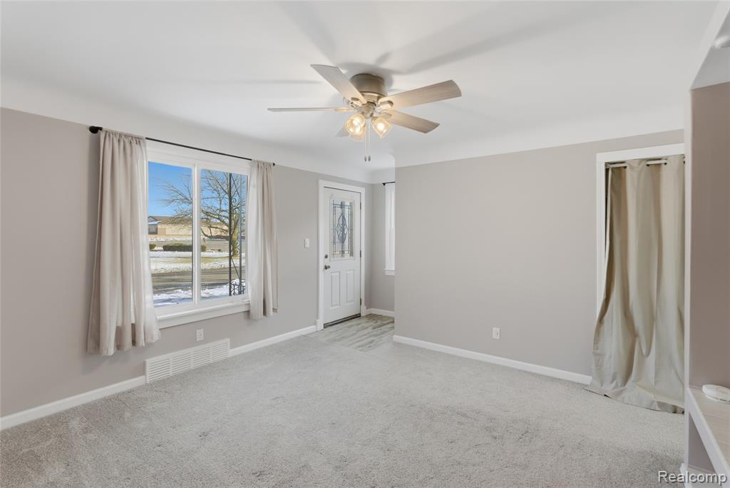 22785 Schroeder Avenue, Eastpointe, MI 48021 — Photo 4