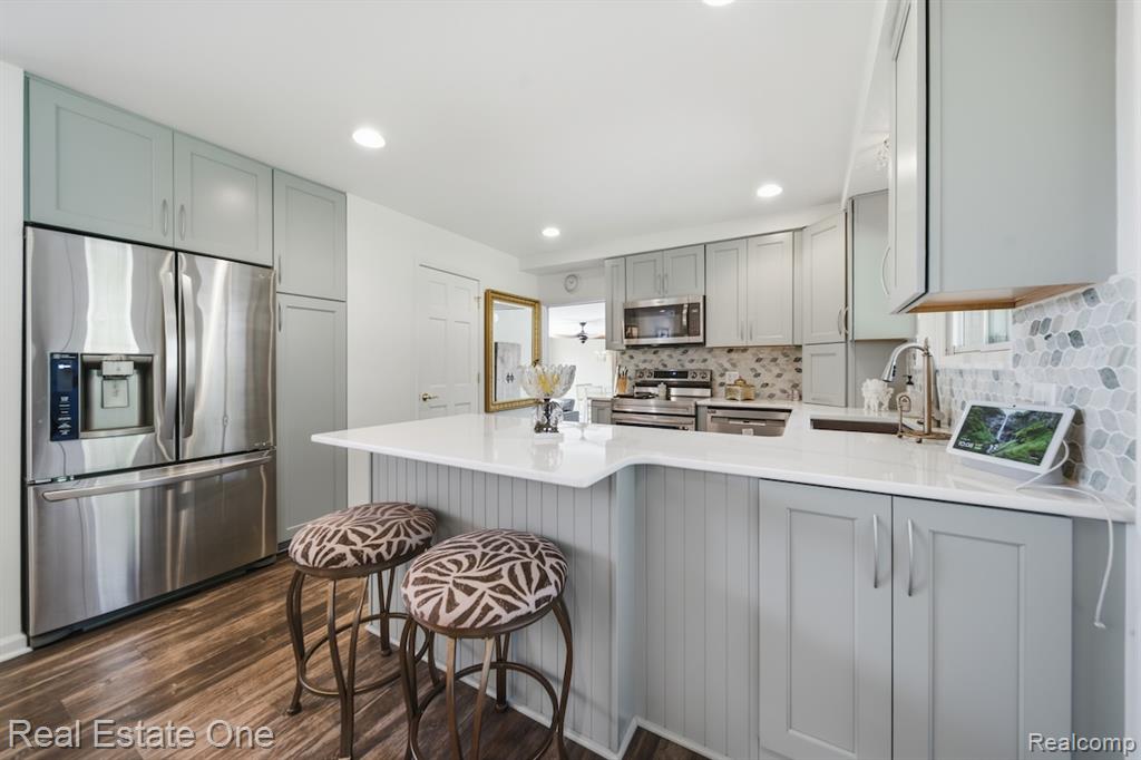 8080 Pine Ranch Drive, Brighton, MI 48114 — Photo 11