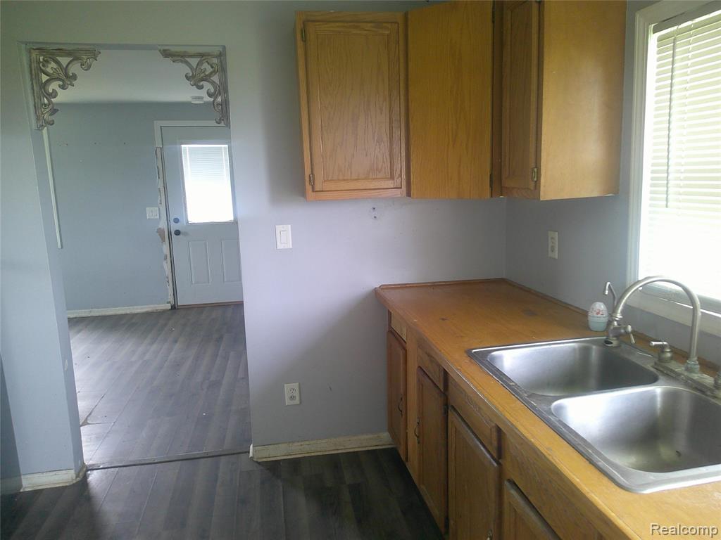 7499 Burt Road, Birch Run, MI 48415 — Photo 7