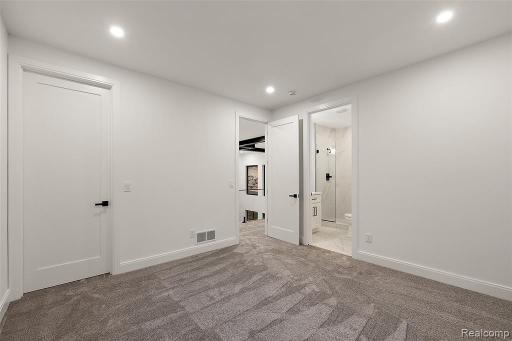 6675 College Park Drive, Clarkston, MI — Photo 39