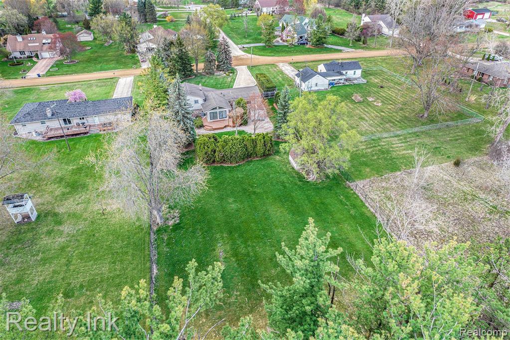 46585 MABEN Road, Canton, MI 48187 — Photo 11
