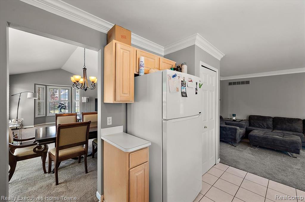 899 Hathaway Dr Drive, Auburn Hills, MI 48326 — Photo 18