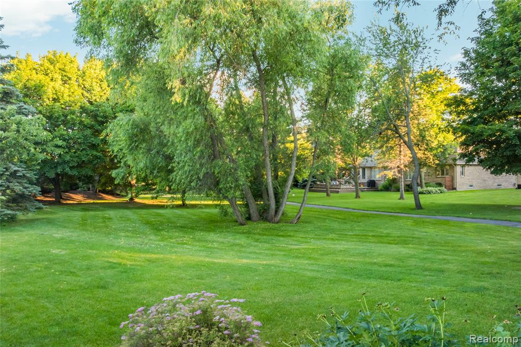 53961 Sutherland Court, Utica, MI 48316 — Photo 85
