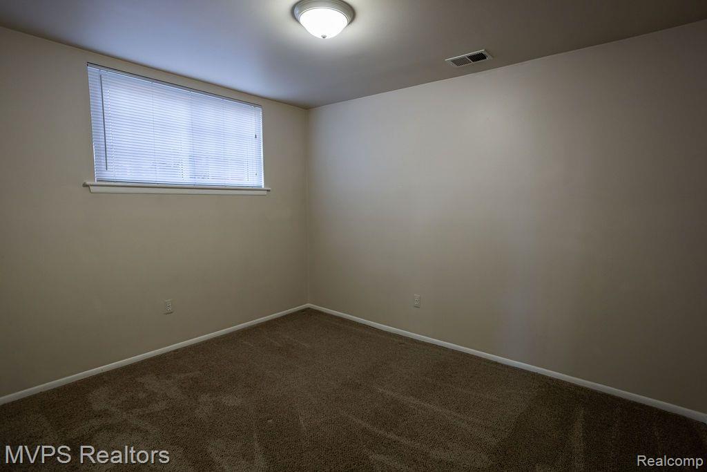 8230 CRESTVIEW Drive, A1, Sterling Heights, MI 48312 — Photo 6