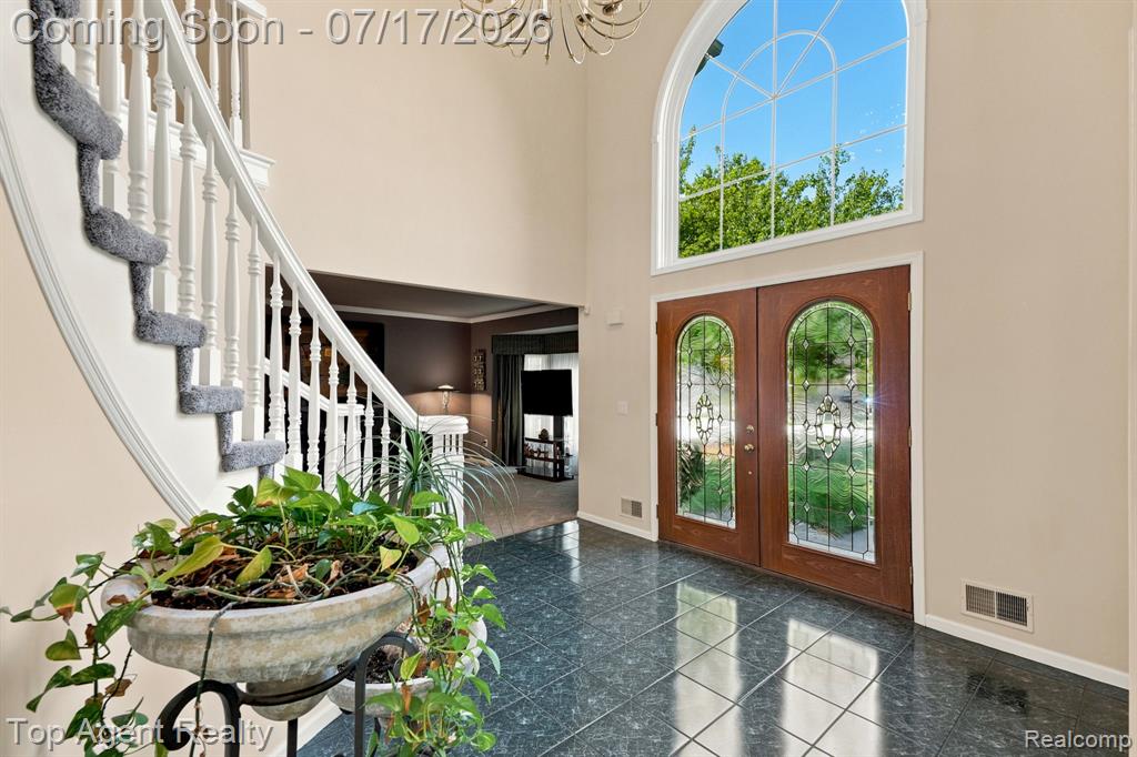 42316 Locklin Drive, Sterling Heights, MI 48314 — Photo 13