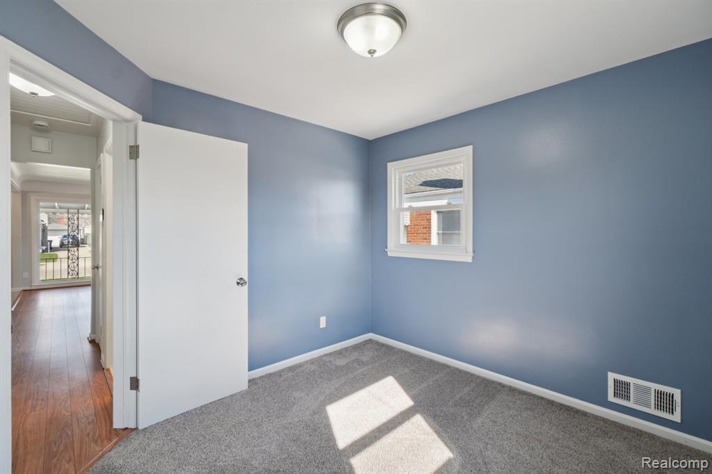 29720 Taylor Street, Saint Clair Shores, MI 48082 — Photo 16