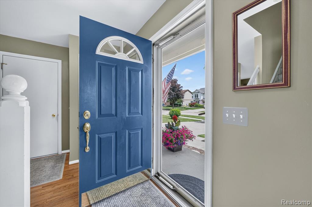 827 Westbrooke Drive, South Lyon, MI 48178 — Photo 5