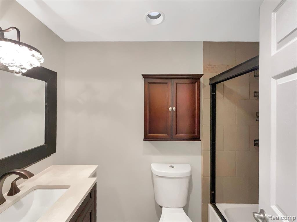 20826 W GLEN HAVEN Circle, Northville, MI 48167 — Photo 16