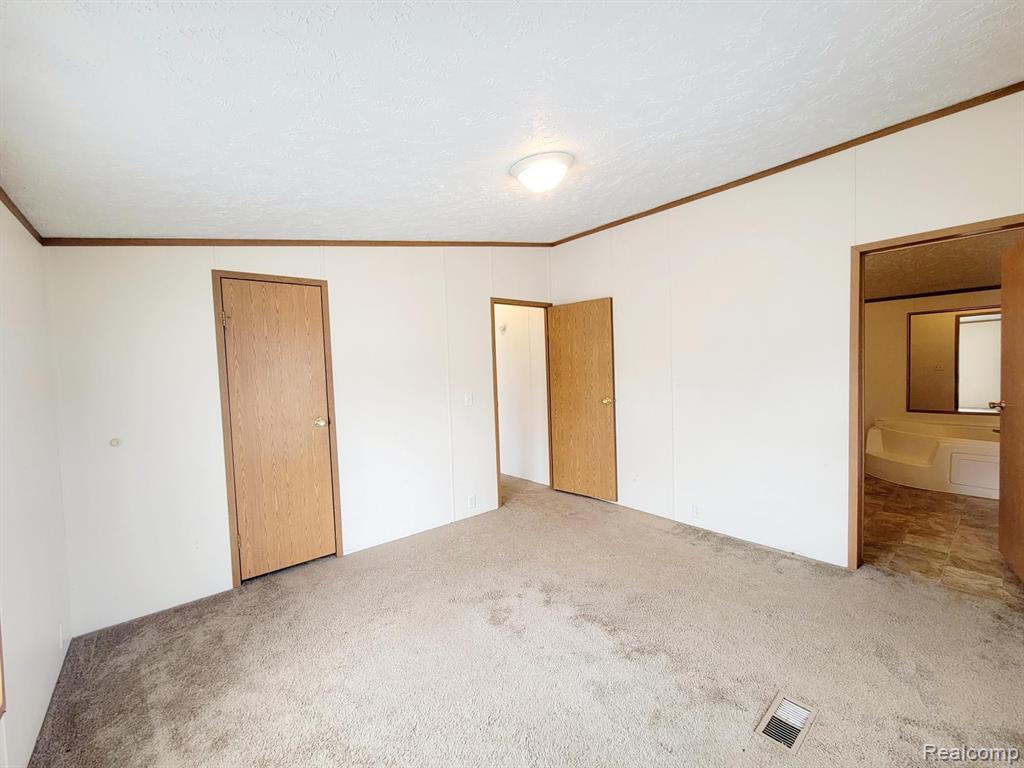 93 Woodcrest Drive, Swartz Creek, MI 48473 — Photo 7
