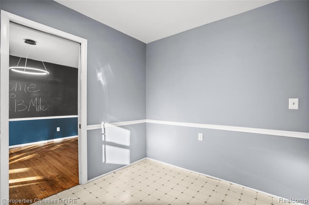 615 W 13 Mile Road, Royal Oak, MI 48073 — Photo 14