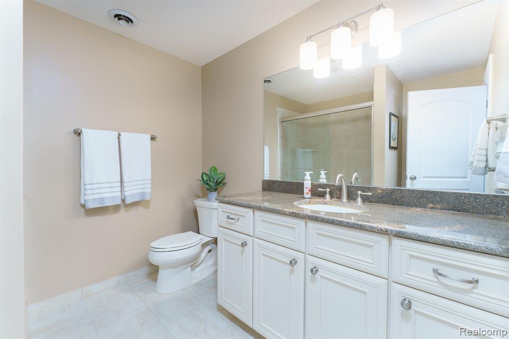 10725 WATERFALL, South Lyon, MI 48178 — Photo 39