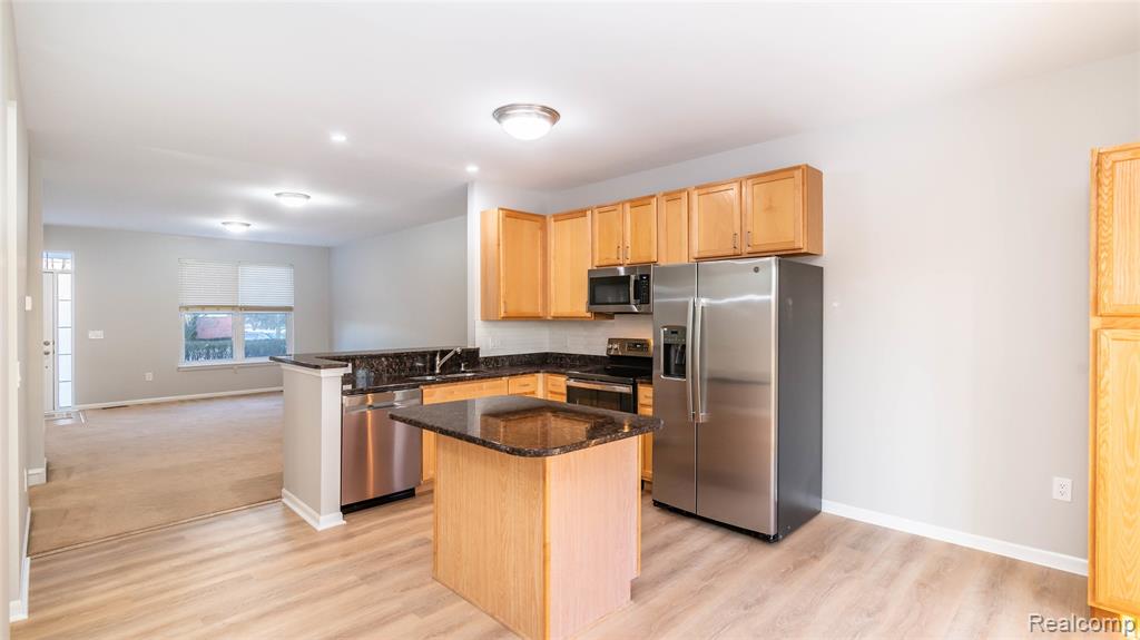 6114 Heron Hills Drive, Wolverine Lake, MI 48390 — Photo 11