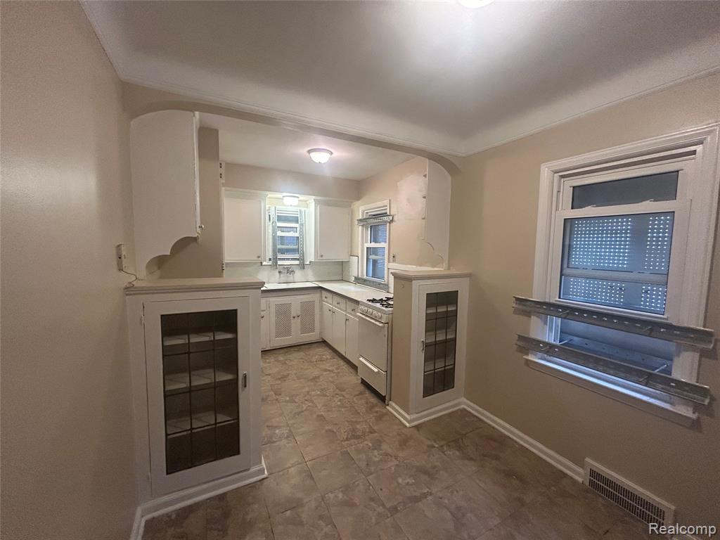 5290 University Place, Detroit, MI 48224 — Photo 6