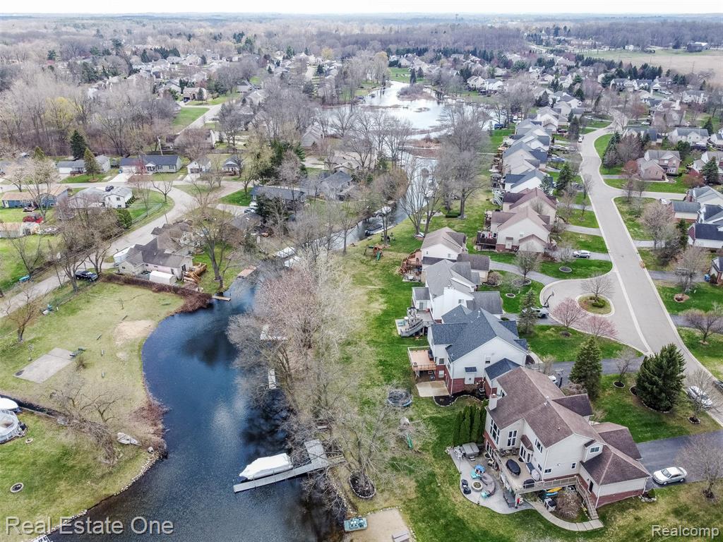 5716 Lancaster Lane, Commerce Twp, MI 48382 — Photo 10