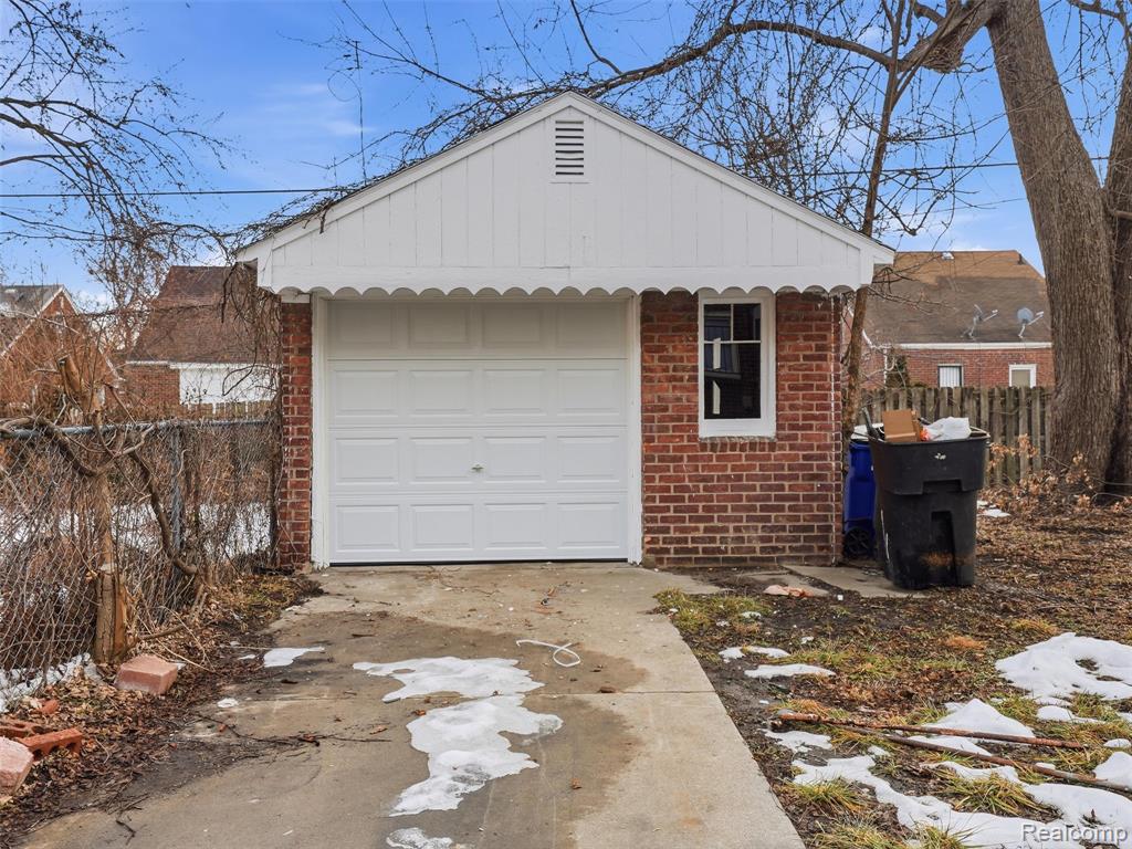 18684 Murray Hill Street, Detroit, MI 48235 — Photo 28