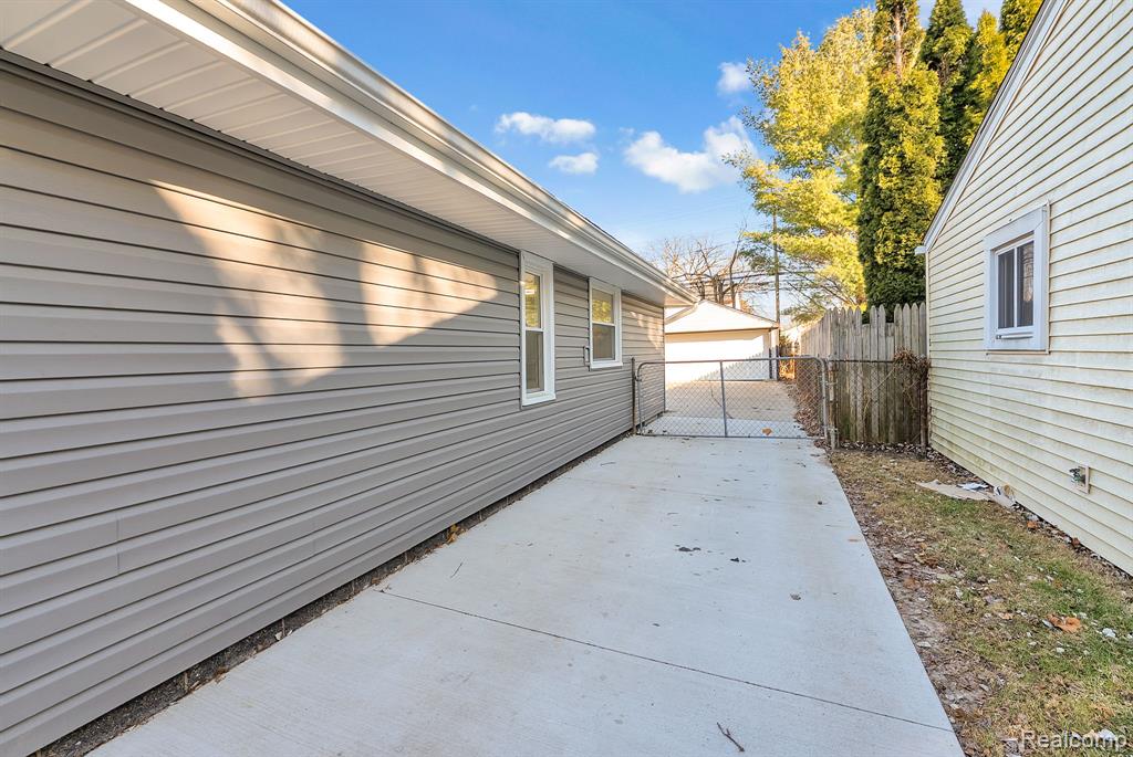 8029 Roosevelt Street, Taylor, MI 48180 — Photo 5