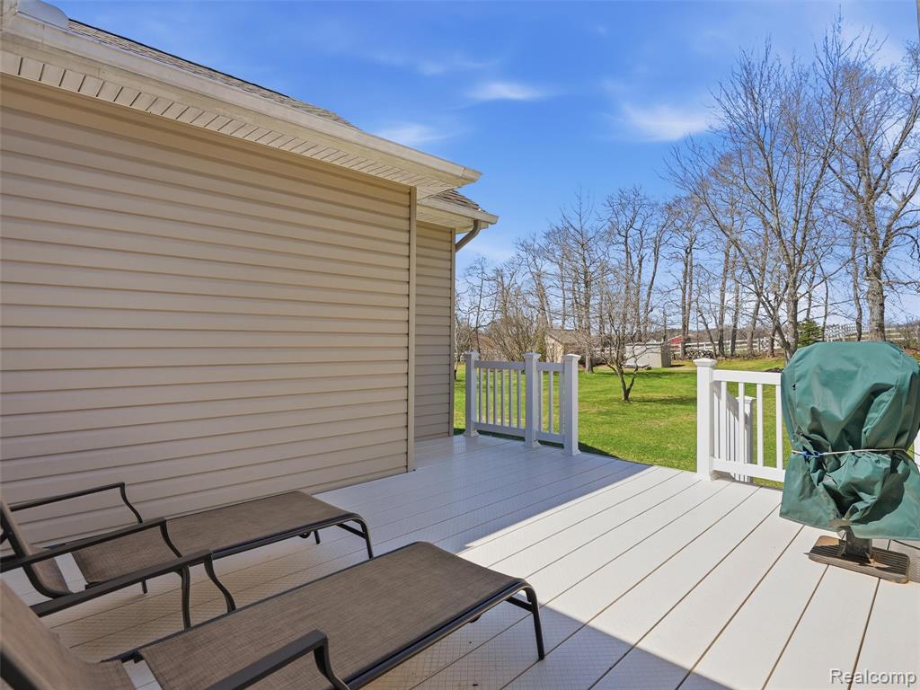 4695 Melanie Lane, White Lake, MI 48383 — Photo 47