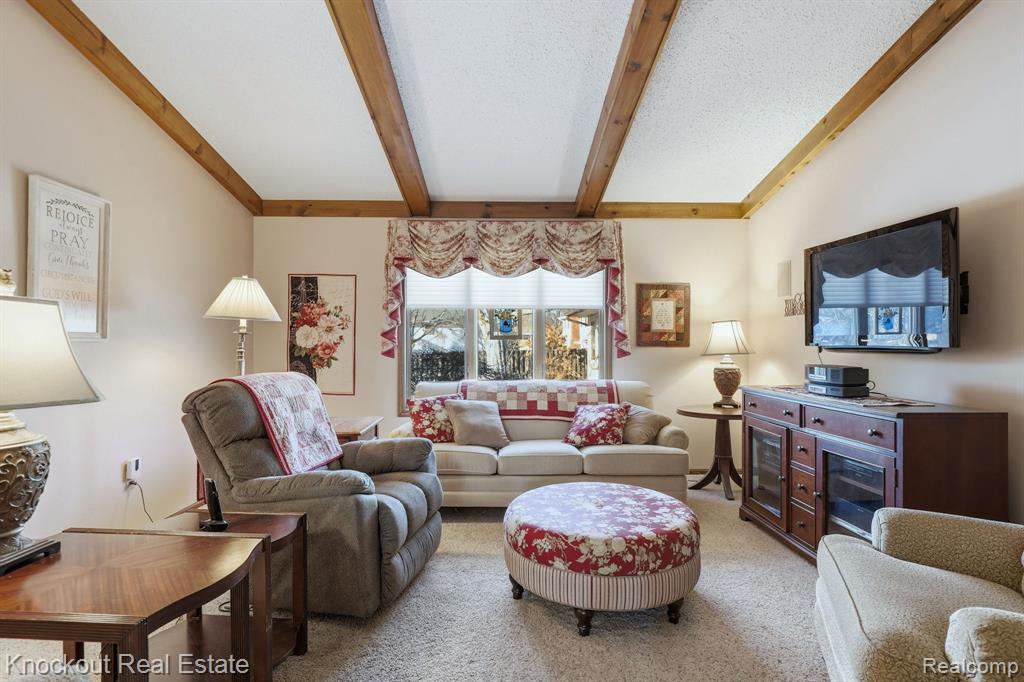 686 Willow Lane, Frankenmuth, MI 48734 — Photo 12