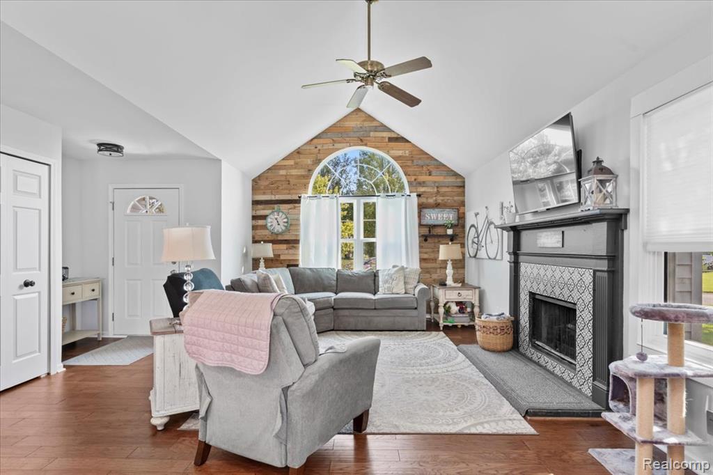 9327 Huron Park Drive, Brighton, MI 48116 — Photo 5