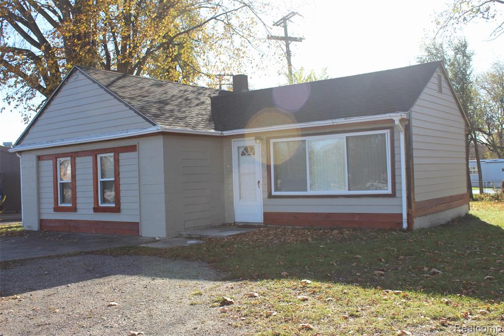 43267 UTICA Road, Sterling Heights, MI 48314 — Photo 2