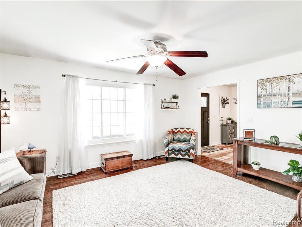 4188 OLD FORGE Drive, Fort Gratiot, MI 48059 — Photo 9